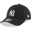 casquette-courbee-noire-ajustable-9twenty-nylon-packable-new-york-yankees-mlb-new-era