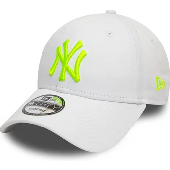 cappellino-curvo-bianco-regolabile-con-logo-verde-9forty-league-essential-neon-dei-new-york-yankees-mlb-di-new-era