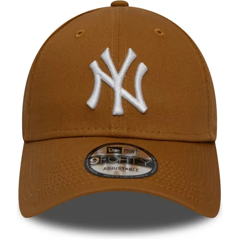 cappelli-curva-marrone-cinghia-regolabile-trigo-9forty-league-essential-dei-new-york-yankees-mlb-di-new-era