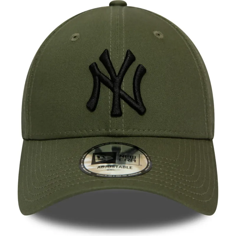 cappelli-curva-verde-cinghia-regolabile-negro-9forty-league-essential-dei-new-york-yankees-mlb-di-new-era cappelli-curva-verde-cinghia-regolabile-negro-9forty-league-essential-dei-new-york-yankees-mlb-di-new-era