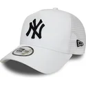 gorra-trucker-blanca-con-logo-negro-essential-a-frame-de-new-york-yankees-mlb-de-new-era