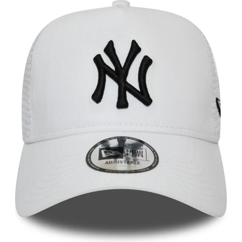 weisse-trucker-cap-mit-schwarzem-logo-essential-a-frame-der-new-york-yankees-mlb-von-new-era