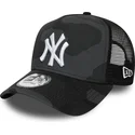 cappelli-curva-mimetizzazione-snapback-negro-essential-camo-a-frame-dei-new-york-yankees-mlb-di-new-era
