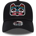 cappellino-trucker-blu-navy-bear-tattoo-pack-a-frame-di-new-era