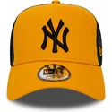 new-era-mlb-new-york-yankees-league-essential-a-frame-trucker-cap-orange-with-black-logo