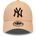 new-era-curved-brim-black-logo-9forty-league-essential-new-york-yankees-mlb-light-pink-adjustable-cap