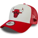 cappellino-trucker-bianco-e-rosso-team-colour-block-a-frame-dei-chicago-bulls-nba-di-new-era