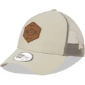graue-trucker-kappe-a-frame-9forty-heritage-patch-von-new-era