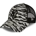 new-era-black-logo-9forty-tiger-print-new-york-yankees-mlb-grey-trucker-hat