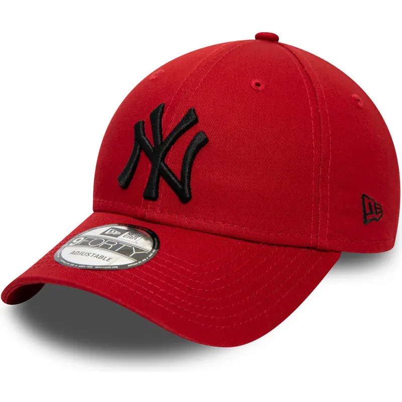 cappelli-curva-rosso-cinghia-regolabile-negro-9forty-league-essential-dei-new-york-yankees-mlb-di-new-era
