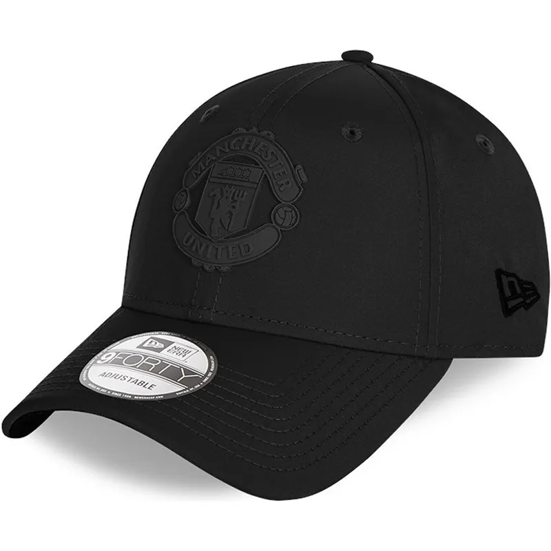 mutzen-gebogen-schwarz-verstellbares-band-9forty-rubber-patch-der-manchester-united-football-club-premier-league-von-new-era mutzen-gebogen-schwarz-verstellbares-band-9forty-rubber-patch-der-manchester-united-football-club-premier-league-von-new-era
