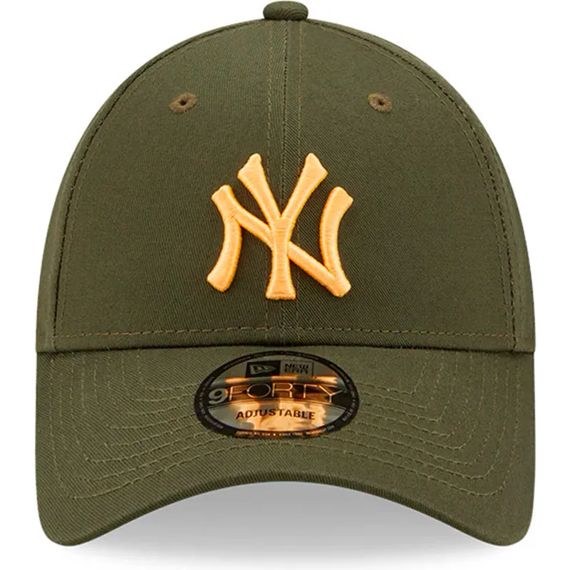 mutzen-gebogen-grun-verstellbares-band-9forty-league-essential-der-new-york-yankees-mlb-von-new-era