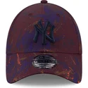 cappelli-curva-rosso-cinghia-regolabile-granate-9forty-ray-scape-dei-new-york-yankees-mlb-di-new-era
