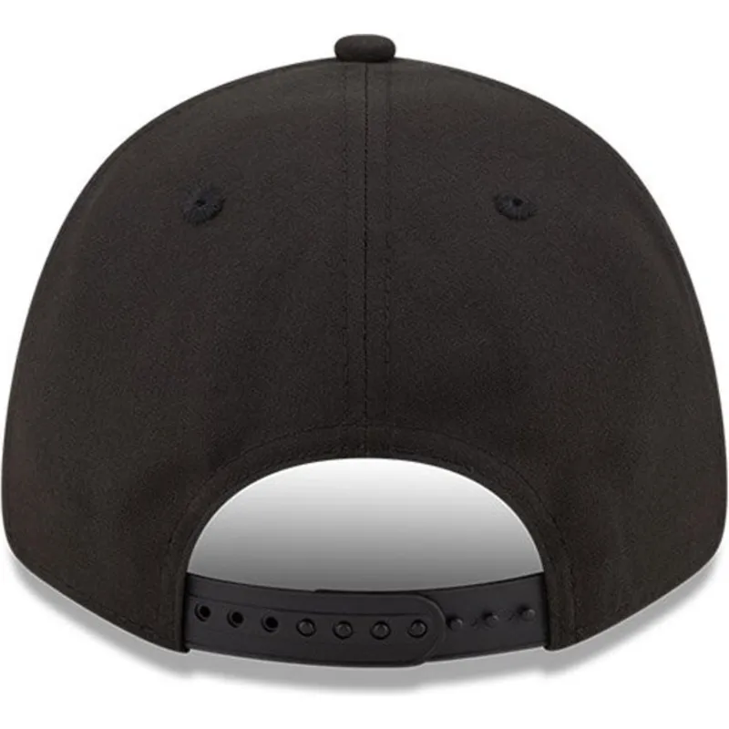 cappelli-curva-nero-cinghia-regolabile-9forty-black-and-gold-dei-new-york-yankees-mlb-di-new-era cappelli-curva-nero-cinghia-regolabile-9forty-black-and-gold-dei-new-york-yankees-mlb-di-new-era