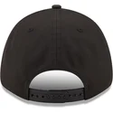 mutzen-gebogen-schwarz-snapback-9forty-black-and-gold-der-chicago-bulls-nba-von-new-era