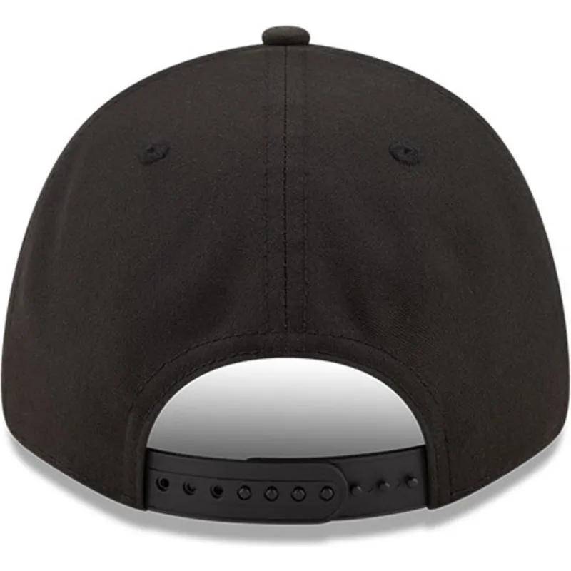 cappelli-curva-nero-snapback-9forty-black-and-gold-dei-chicago-bulls-nba-di-new-era cappelli-curva-nero-snapback-9forty-black-and-gold-dei-chicago-bulls-nba-di-new-era
