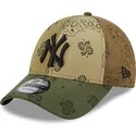 cappelli-curva-verde-cinghia-regolabile-9forty-paisley-print-dei-new-york-yankees-mlb-di-new-era
