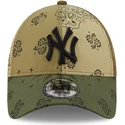 cappellino-curvo-verde-regolabile-9forty-paisley-print-dei-new-york-yankees-mlb-di-new-era