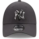 mutzen-gebogen-grau-verstellbares-band-9forty-camo-infill-der-new-york-yankees-mlb-von-new-era