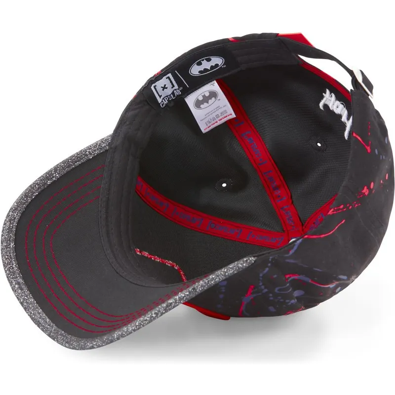 cappelli-curva-nero-cinghia-regolabile-harley-quinn-dc-comics-di-capslab cappelli-curva-nero-cinghia-regolabile-harley-quinn-dc-comics-di-capslab