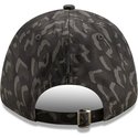 gorra-curva-camuflaje-negro-ajustable-9forty-all-over-camo-de-chicago-bulls-nba-de-new-era