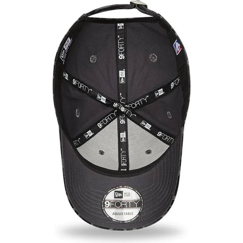cappelli-curva-mimetizzazione-cinghia-regolabile-negro-9forty-all-over-camo-dei-chicago-bulls-nba-di-new-era