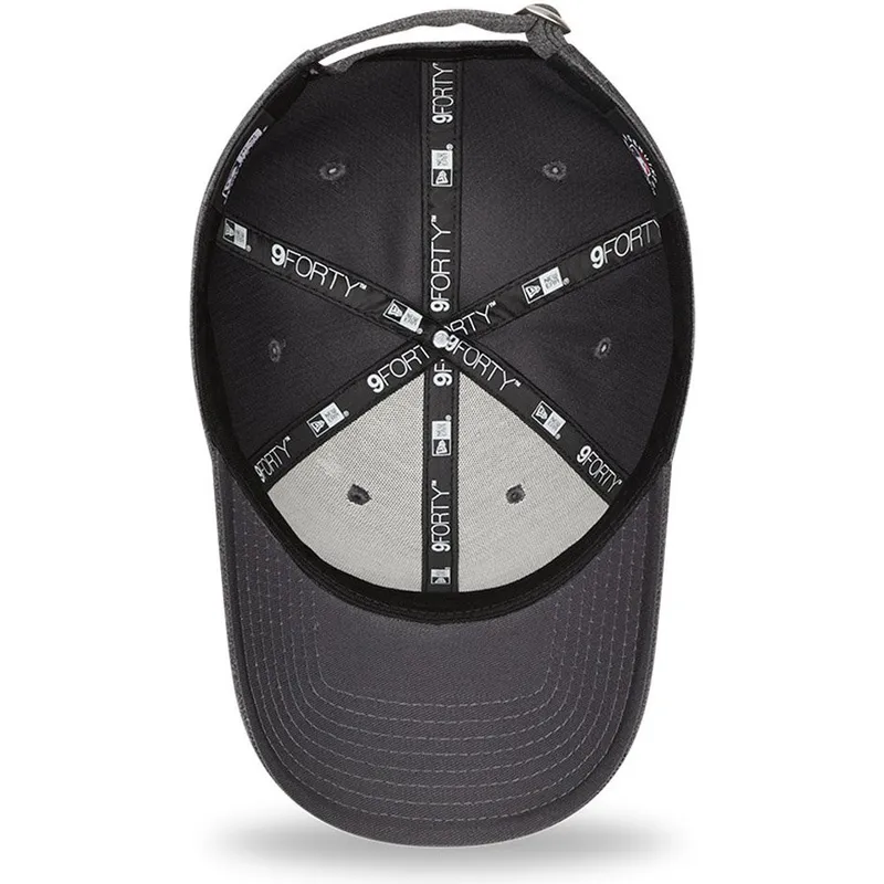cappelli-curva-grigio-cinghia-regolabile-rosa-9forty-shadow-tech-dei-new-york-yankees-mlb-di-new-era