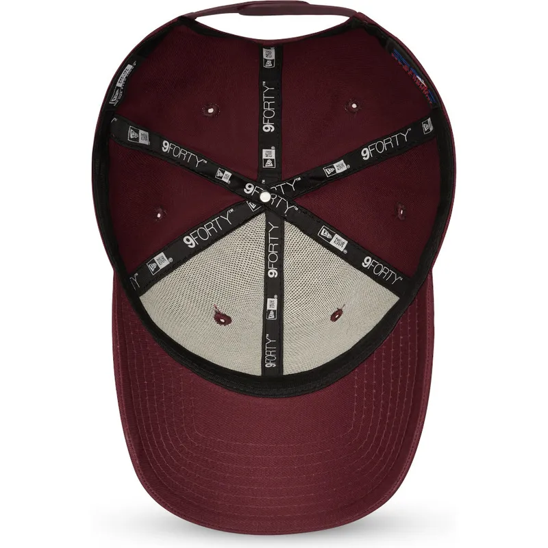 mutzen-gebogen-rot-snapback-granate-granate-9forty-league-essential-der-new-york-yankees-mlb-von-new-era