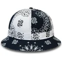 secchi-blu-marino-dei-bucket-azul-marino-paisley-explorer-di-new-era