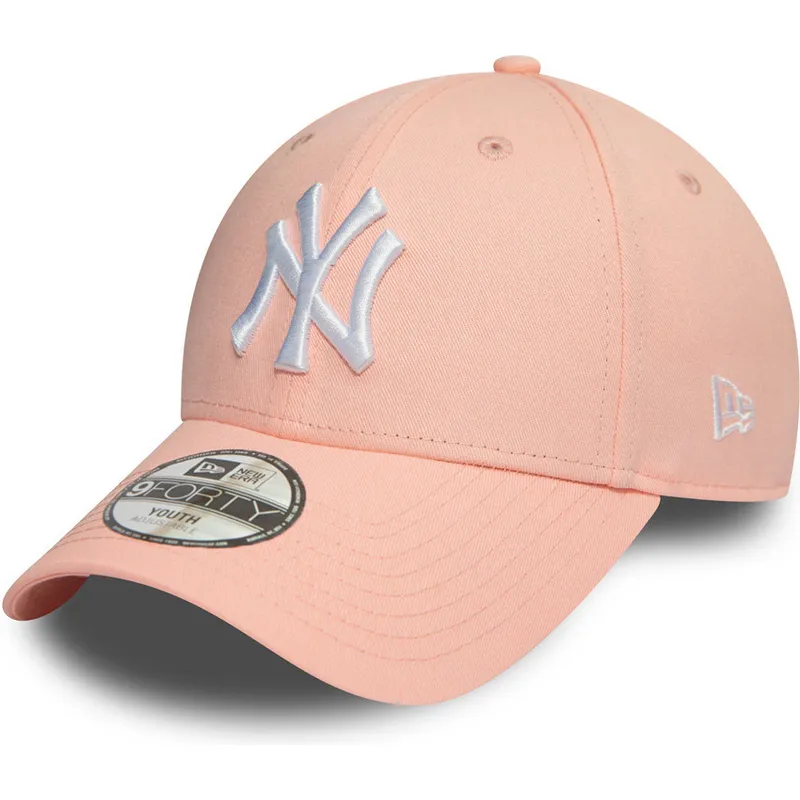 justerbar-lyserod-buet-kasket-til-born-9forty-league-essential-fra-new-york-yankees-mlb-fra-new-era