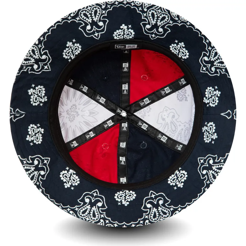 eimer-marineblau-der-bucket-azul-marino-rojo-y-blanco-paisley-explorer-von-new-era eimer-marineblau-der-bucket-azul-marino-rojo-y-blanco-paisley-explorer-von-new-era