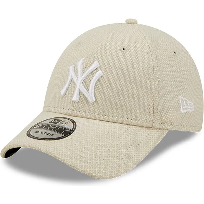 beige-verstellbare-curved-cap-9forty-diamond-era-der-new-york-yankees-mlb-von-new-era