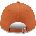 casquette-courbee-marron-ajustable-avec-logo-marron-9forty-league-essential-boston-red-sox-mlb-new-era