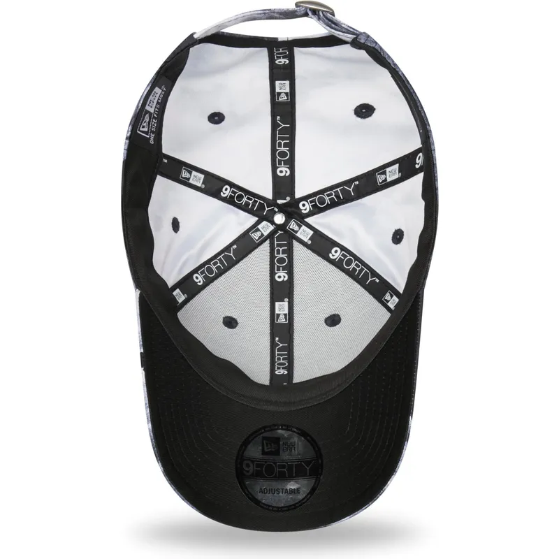cappelli-curva-nero-cinghia-regolabile-9forty-di-new-era cappelli-curva-nero-cinghia-regolabile-9forty-di-new-era