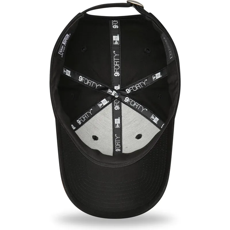cappelli-curva-nero-cinghia-regolabile-9forty-di-new-era