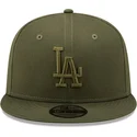 grune-snapback-kappe-mit-flachem-schirm-und-grunem-logo-9fifty-league-essential-der-los-angeles-dodgers-mlb-von-new-era