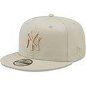 new-era-flat-brim-grey-logo-9fifty-league-essential-new-york-yankees-mlb-grey-snapback-cap