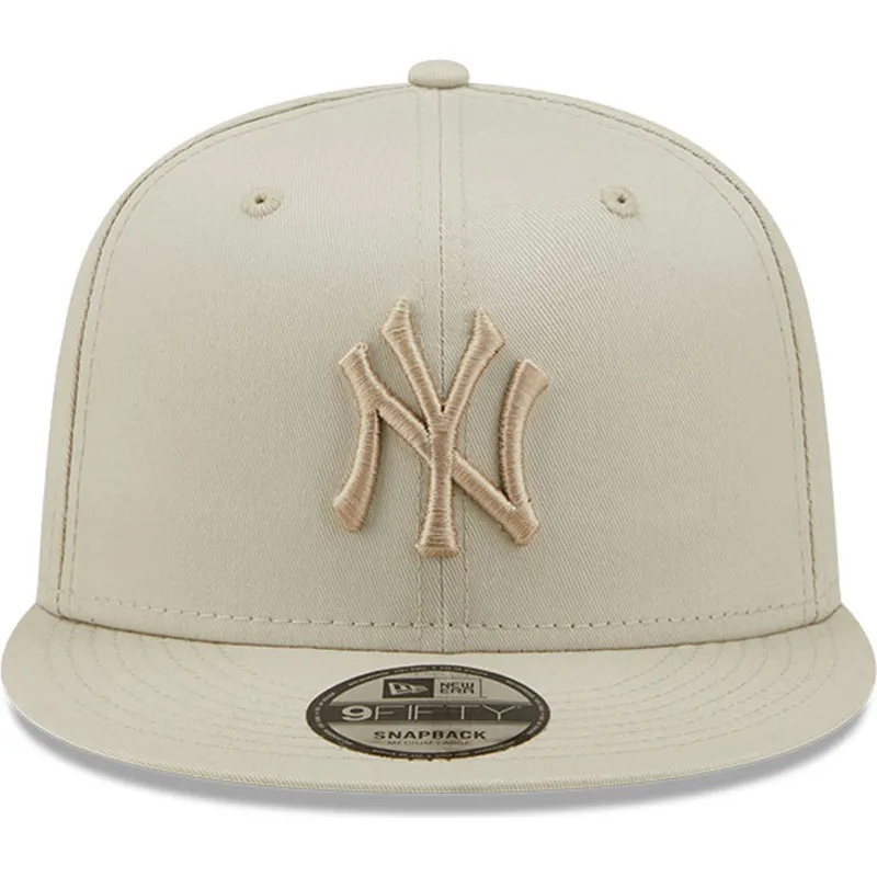 mutzen-flach-grau-snapback-9fifty-league-essential-der-new-york-yankees-mlb-von-new-era