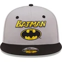 cappello-piatto-grigio-e-nero-snapback-per-bambino-9fifty-character-di-batman-dc-comics-di-new-era
