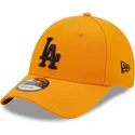 cappellino-curvo-arancione-regolabile-con-logo-nero-9forty-league-essential-dei-los-angeles-dodgers-mlb-di-new-era