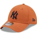 mutzen-gebogen-braun-angepasst-39thirty-league-essential-der-new-york-yankees-mlb-von-new-era