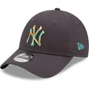 cappellino-curvo-grigio-regolabile-9forty-camo-infill-dei-new-york-yankees-mlb-di-new-era