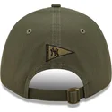cappellino-verde-a-visiera-curva-regolabile-con-logo-rosso-9forty-stadium-food-dei-new-york-yankees-mlb-di-new-era