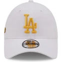 mutzen-gebogen-weiss-verstellbares-band-dorado-9forty-stadium-food-der-los-angeles-dodgers-mlb-von-new-era
