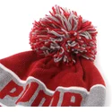 berretto-rosso-con-pompon-di-puma