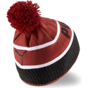 berretto-rosso-e-nero-con-pompon-di-puma