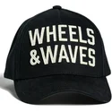 cappellino-nero-snapback-curvo-classic-ww22-di-wheels-and-waves