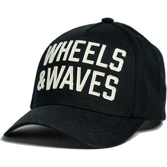 cappellino-nero-snapback-curvo-classic-ww22-di-wheels-and-waves