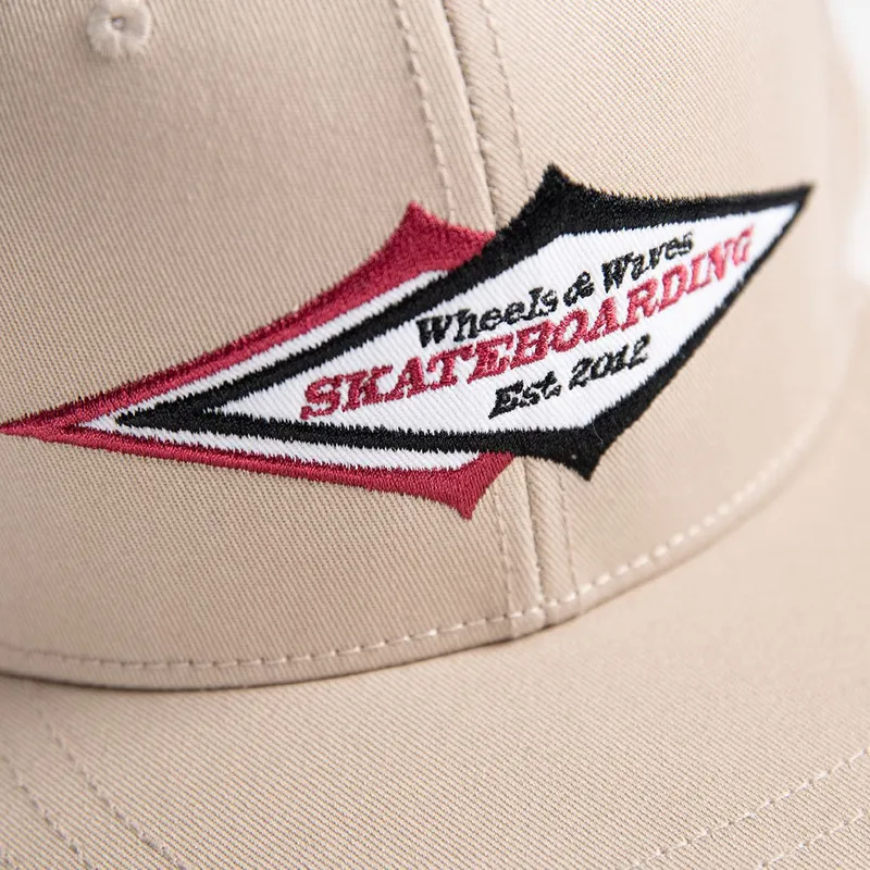 beige-flatcap-snapback-skateboarding-ww24-von-wheels-and-waves