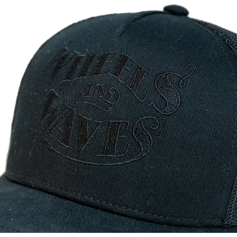 mutzen-gebogen-schwarz-snapback-von-wheels-and-waves mutzen-gebogen-schwarz-snapback-von-wheels-and-waves